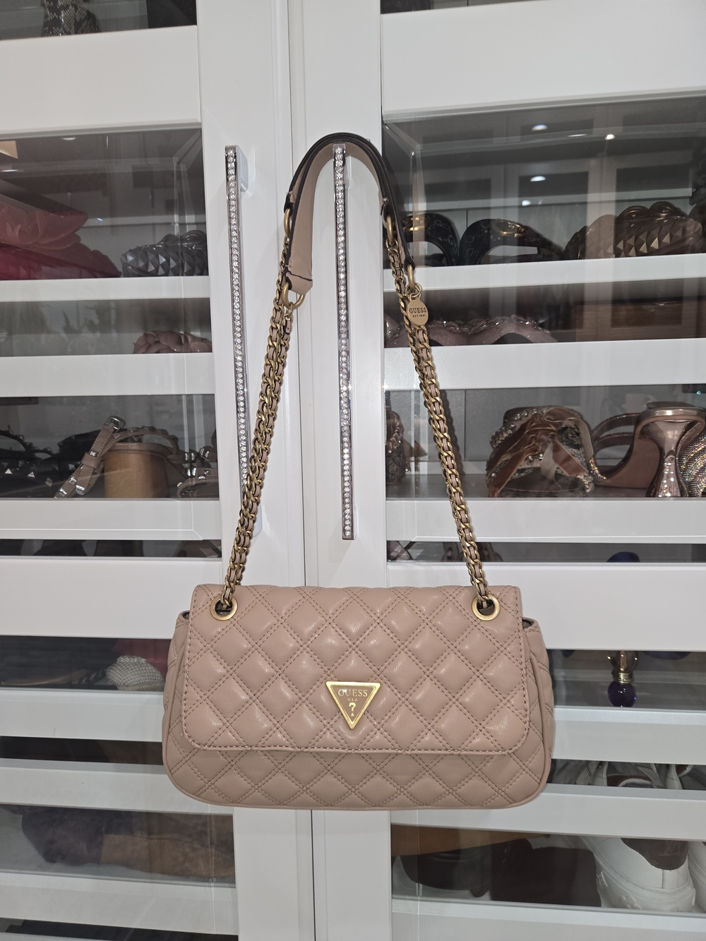 GUESS Quilted Chain-Handle Shoulder Bag in Blush